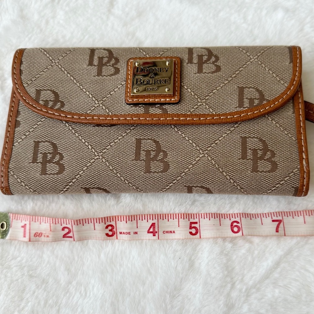 Dooney & Bourke Genuine